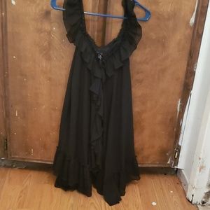 Black no sleeve shirt